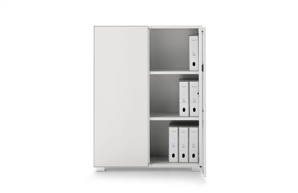 Hinged door cabinet 