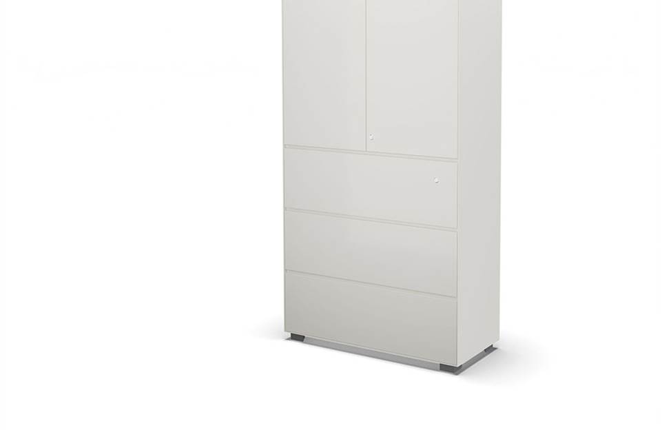 Cabinet with hinged doors