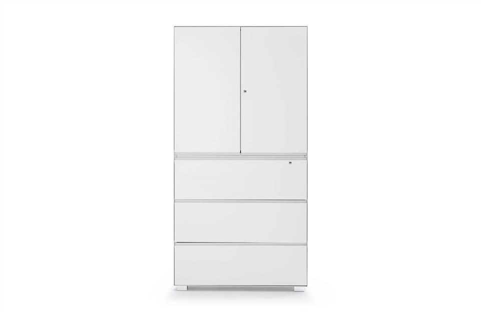 Cabinet with hinged doors